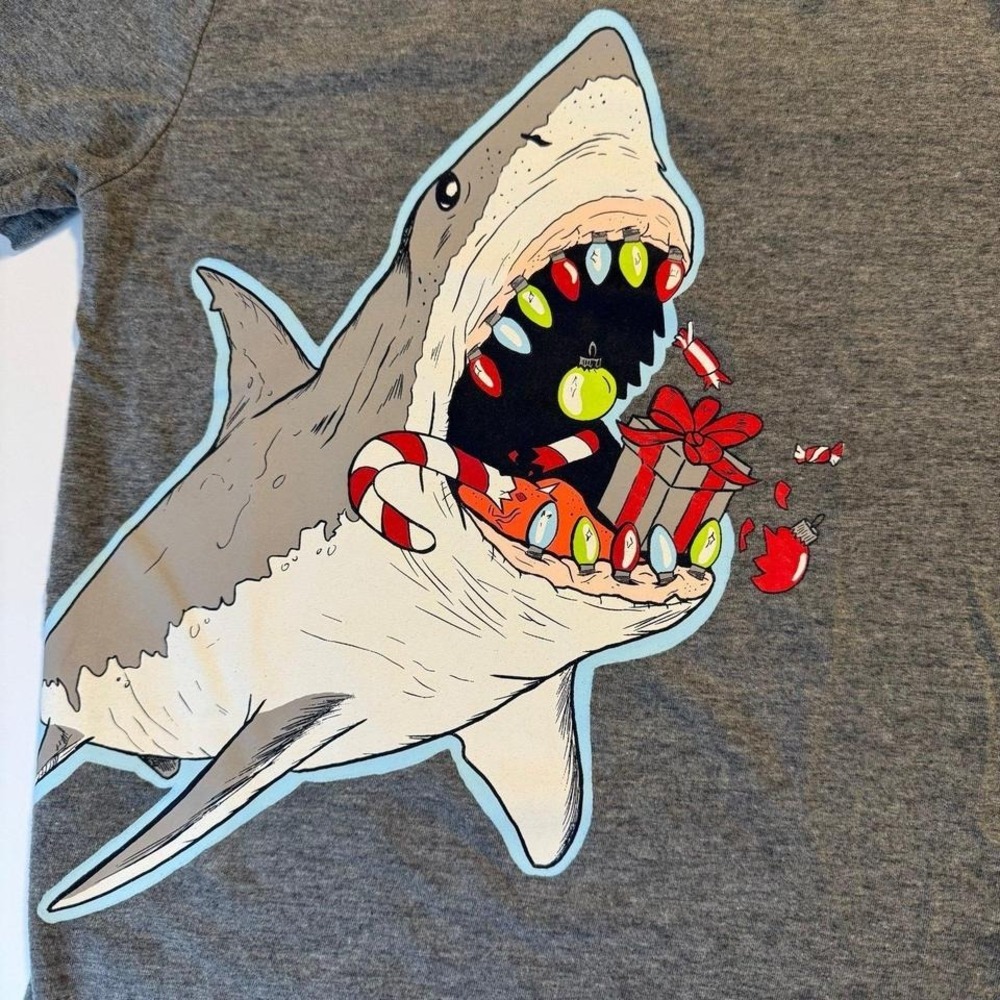 Boy's Cat & Jack Holiday shark Size S 6/7‎